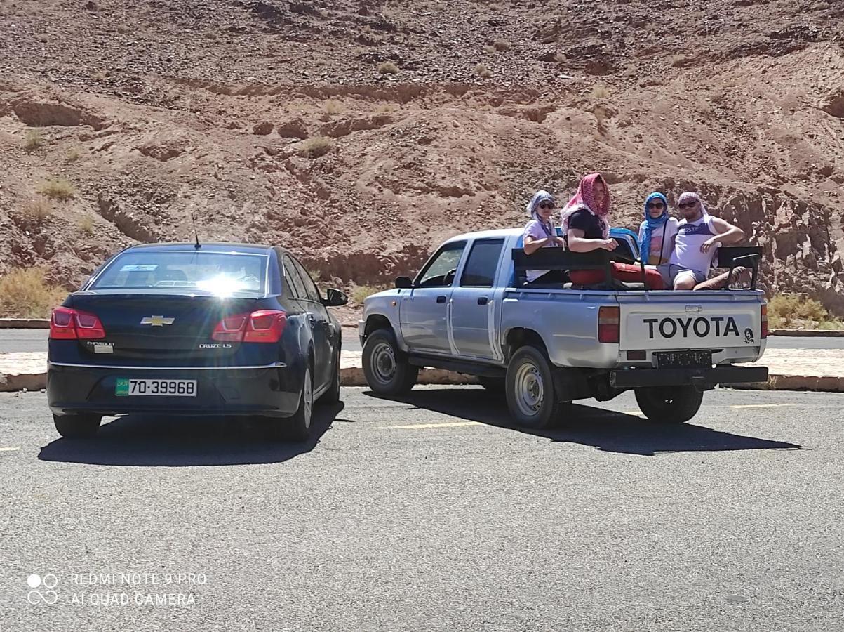 Traditions Of Wadi Rum Camp & Jeep Tour Zewnętrze zdjęcie